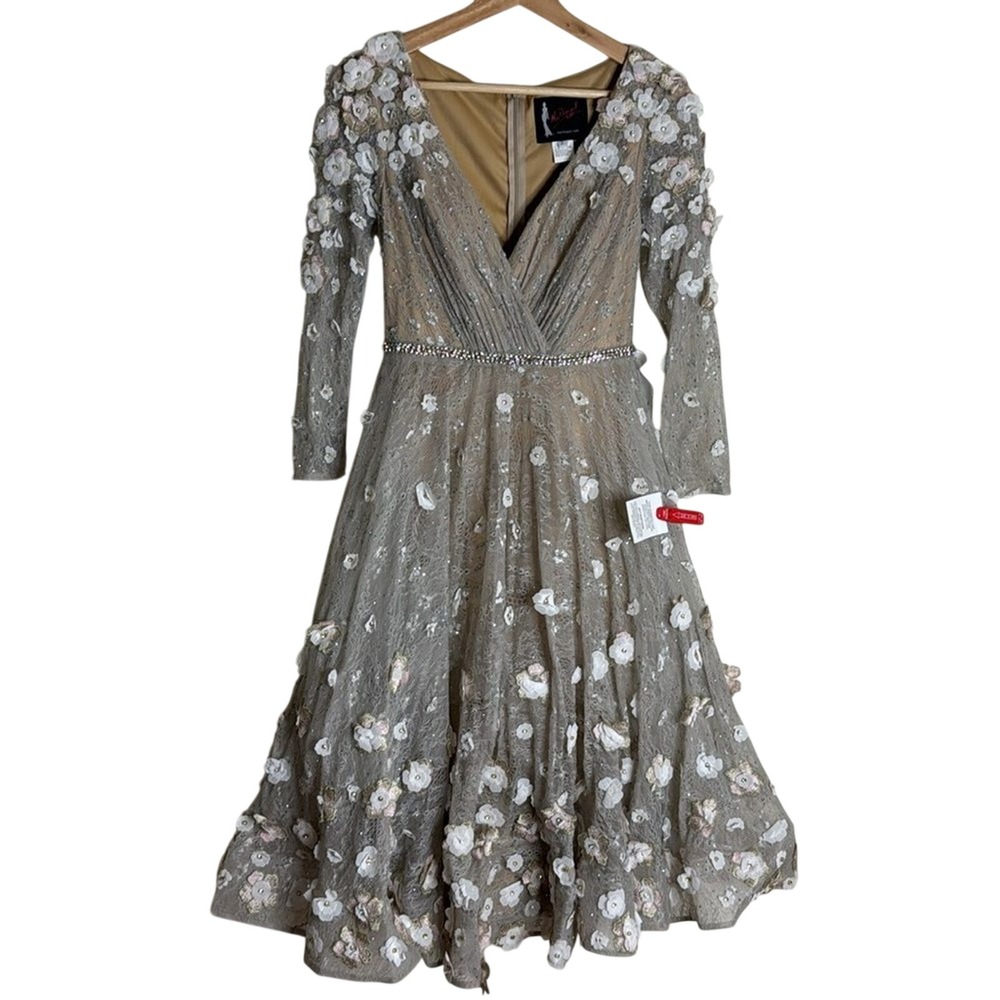 Mac Duggal FLORAL EMBELLISHED LACE A-LINE COCKTAIL DRESS in beige blush size 2